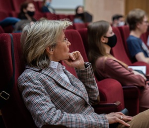 Нина Щербак, филолог, доцент СПбГУ: Рассказы отличаются от законов жизни, и должны не столько быть приятными, сколько воздействовать, даже ранить